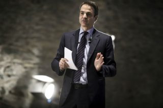 Συναντήσεις Μητσοτάκη με πρώην εν όψει συνεδρίου