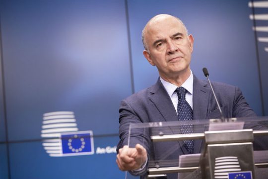 Θεσμοθέτηση προαπαιτουμένων μέχρι 22/1 ζητά ο Μοσκοβισί