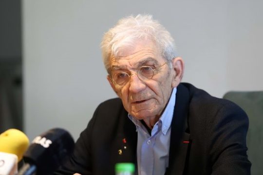 «Ακολουθώ την κυβέρνηση: Σύνθετη ονομασία κι αφήστε τι λέει ο Καμμένος»
