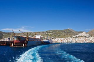 «Ανθρωποθυσίες» με την ελπίδα να φυσήξει…