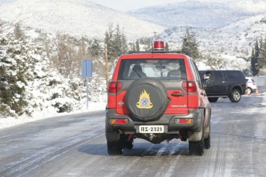 Απεγκλωβισμοί τεσσάρων κυνηγών και μιας οικογένειας στην Αχαΐα