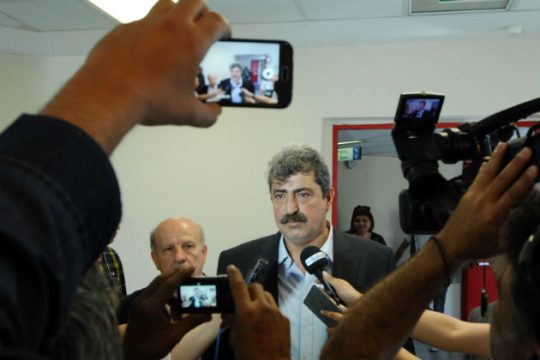 Ο Πολάκης, το παρακράτος, οι πρωτάνθρωποι