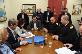 Παραδόθηκαν και οι παραλίες της Σαλαμίνας
