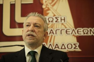 Δυσχερείς σχέσεις για το «πόθεν έσχες»
