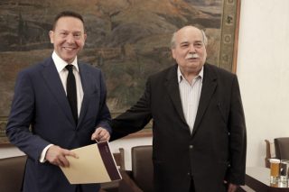 «Τρικλοποδιά» στην καθαρή έξοδο