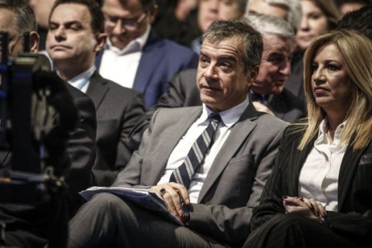 «Όχι» από Φώφη, «ίσως» από Σταύρο