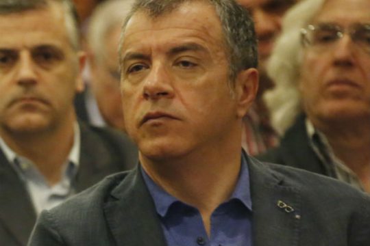 Διαψεύδει ο Θεοδωράκης ότι κατεβαίνει για δήμαρχος