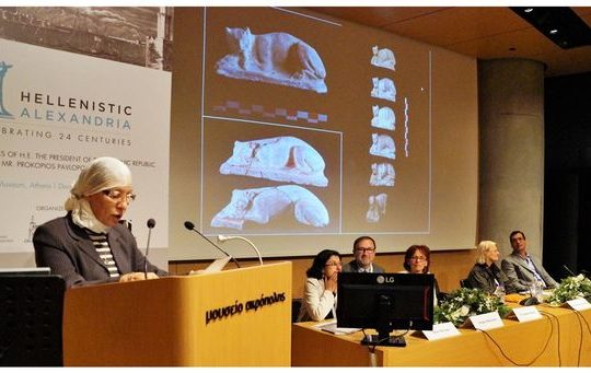 Αναζητώντας τα ίχνη της στα βάθη των αιώνων και της θάλασσας