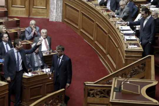 Πολιτική και συμφέροντα