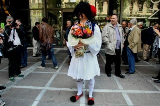 Δεν πάει στην ΕΡΤ η Ελληνοφρένεια (χαλαρώστε, #diplhs)