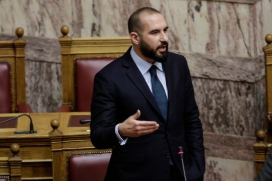 «Ο ΣΥΡΙΖΑ δεν συγκρίνεται με την κολοσσιαία αποτυχία Σαμαρά-Βενιζέλου»