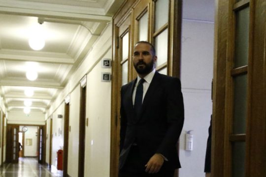 «Στα Paradise Papers ο ξάδελφος του Κυριάκου Μητσοτάκη»