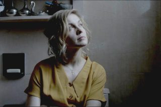 «Υπήρξα όλη μου τη ζωή μια ξένη»