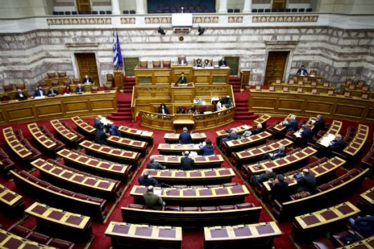 Live η συζήτηση στην Ολομέλεια για τον προϋπολογισμό