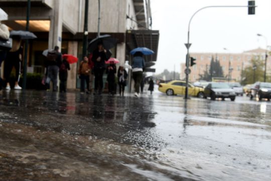 Βροχές και πτώση της θερμοκρασίας