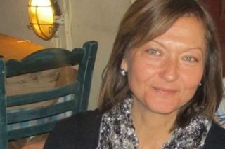 Επιστρέφει με «Αποδότες»