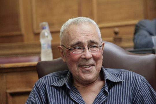 Παραίτηση Ζουράρι λόγω διαφωνιών