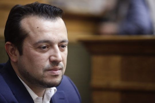 «Θα βγάλουμε τα “καπέλα” από τις κυκλοφορίες των εφημερίδων μια και καλή»