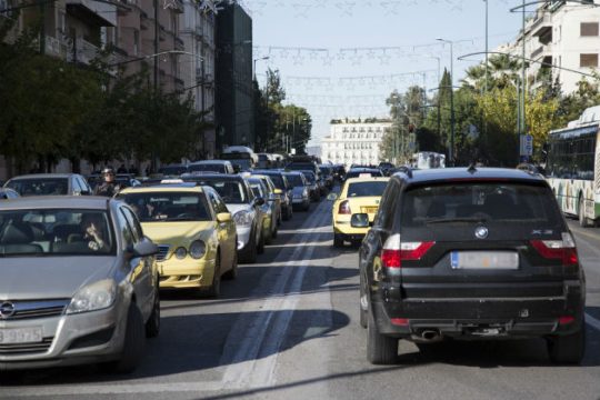Εκπνέει η προθεσμία για τα τέλη κυκλοφορίας