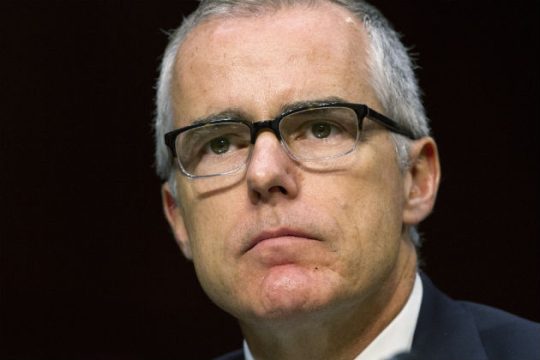 Σε παραίτηση εξαναγκάστηκε και ο Νο2 του FBI