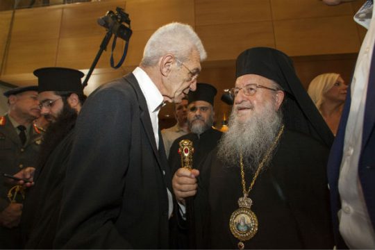 Συνάντηση με νοήματα