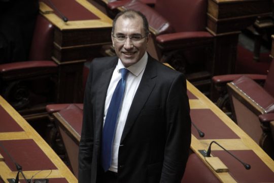 Κλιμακώνει την κόντρα με βουλευτές του ΣΥΡΙΖΑ ο Δημ. Καμμένος
