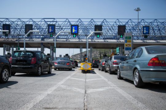Πρωτοχρονιάτικο «καπέλο» στα διόδια