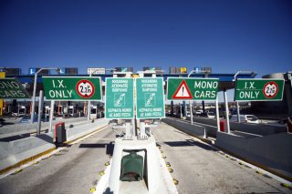 Μόνο πλαστικό χρήμα και στα διόδια