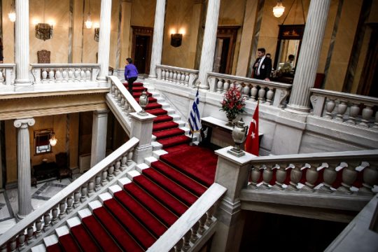Μπρα ντε φερ για τους Τούρκους στρατιωτικούς