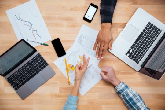 Ενισχύσεις για πρώτη πρόσληψη 20.000 ανέργων ως 35 ετών