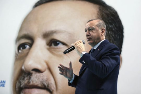 Για αμερικανική συνωμοσία μιλά ο Ερντογάν