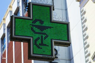 Ανοίγει με την… προεδρική βούλα το επάγγελμα του φαρμακοποιού