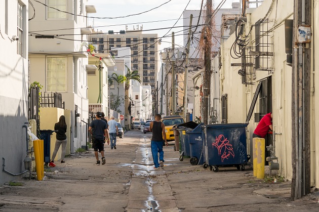 Χλoμά προάστια ή Florida project…