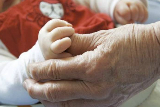 Ιστορική μείωση 17% των ετήσιων γεννήσεων στην Κίνα