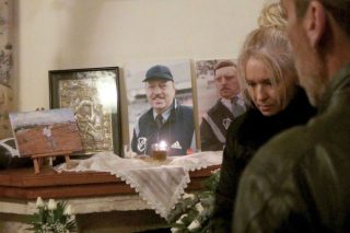 Θέλω στον τάφο μου χορό με δυνατό λυράρη, να νιώσει ο χάρος ένοχος που ήρθε να με πάρει