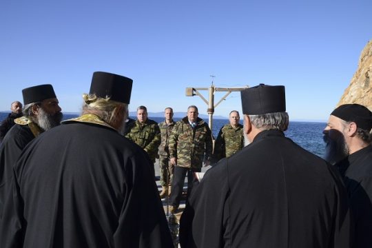 Καμμένος, στρατιωτικοί, δημοκρατία…