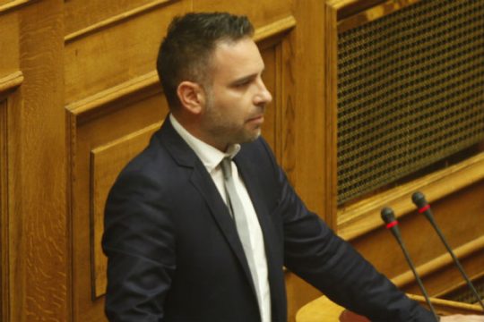 Νέα διαφοροποίηση Κατσιαντώνη από την Ένωση Κεντρώων