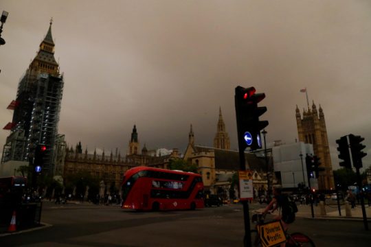 «Ροζ» πλοηγήσεις στο βρετανικό Κοινοβούλιο