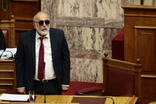 Συνωστισμός για μετατάξεις