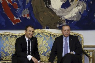 «Παγανιά» στην Ευρώπη για… ψώνια και αναθέρμανση της ευρωπροοπτικής