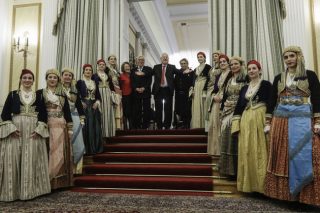Μηνύματα προς όλους τους γείτονες