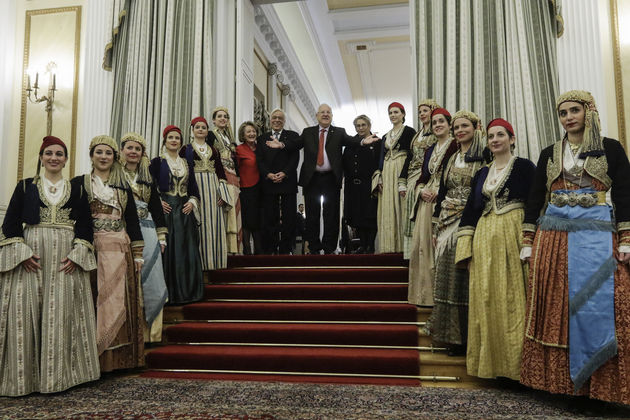 Μηνύματα προς όλους τους γείτονες