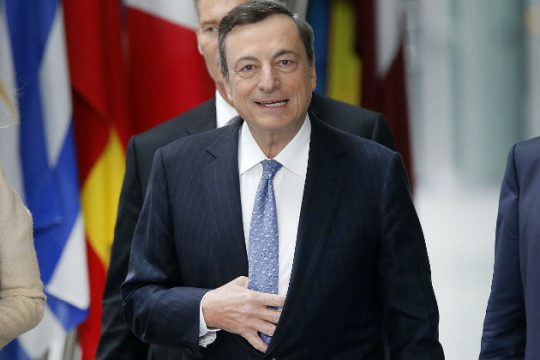«Κίνητρο» ρύθμισης δανείων η επιτάχυνση των πλειστηριασμών