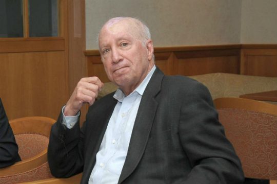 Δέσμη προτάσεων με συνθετικό «Μακεδονία»