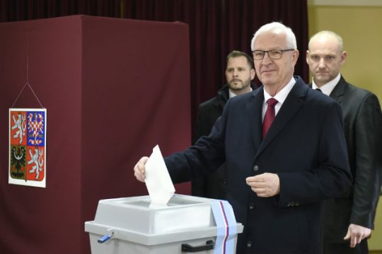Η αντιμεταναστευτική ρητορική έφερε τη νίκη στον Ζέμαν