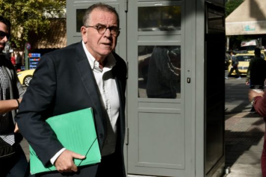 Στο κέντρο υποδοχής της Χίου ο Μουζάλας
