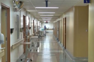 Ερευνα σε δύο ιδιωτικά μαιευτήρια