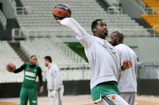 Επιστροφή στο «άντρο» του