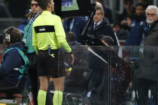 Το VAR στα γήπεδα της Ρωσίας