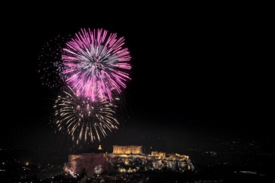 Η νύχτα μέρα σε Αθήνα και Θεσσαλονίκη